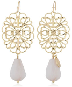 Queen Chandeliers - Gold Creme